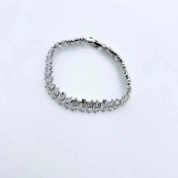 Cubic Zirconia Bracelet - Picture 1 of 4